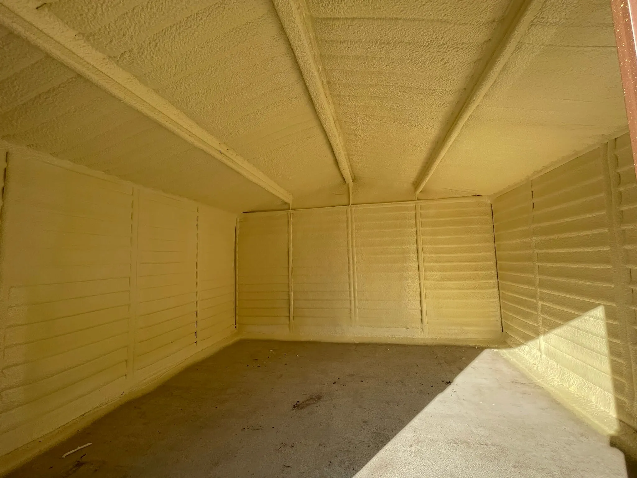 Lemezgarázs és konténer szigetelés